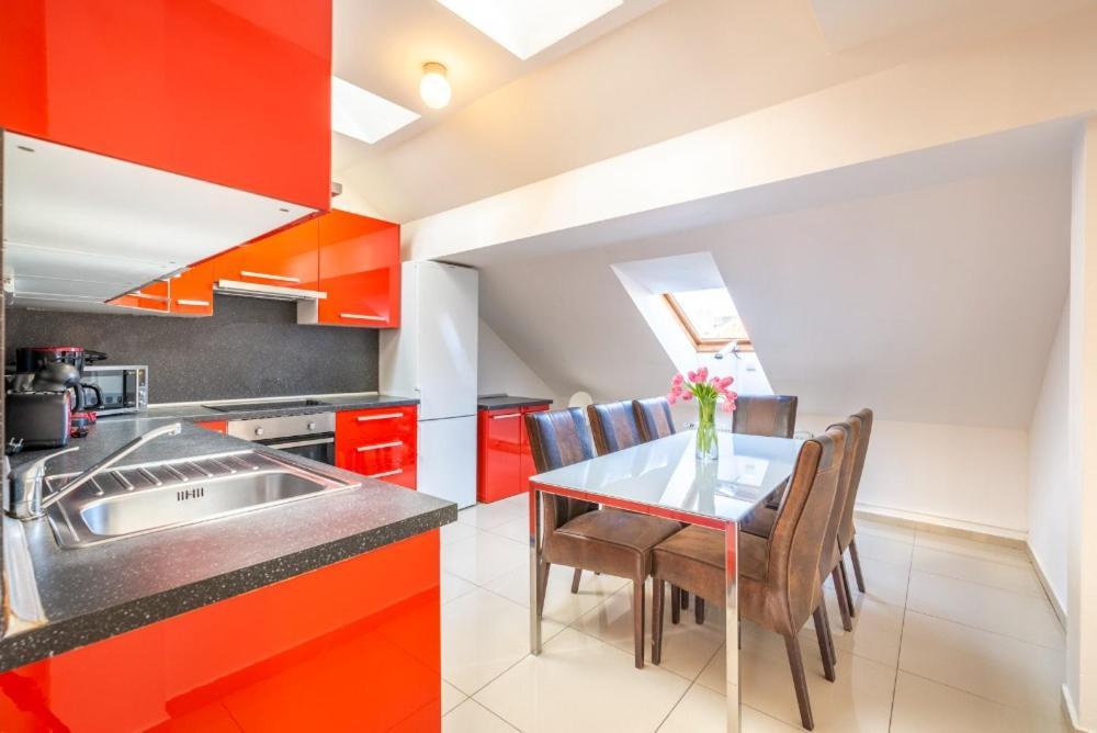 Appartement Templova - Old Town Large With Terrace Praag