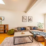 Templova - Old Town Large Apartment With Terrace